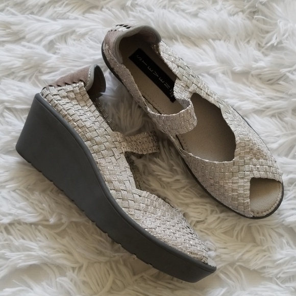 steve madden woven shoes